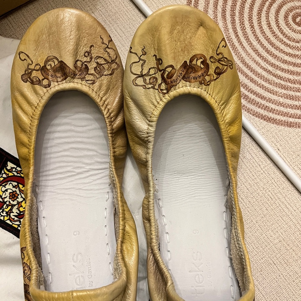 Custom Tieks